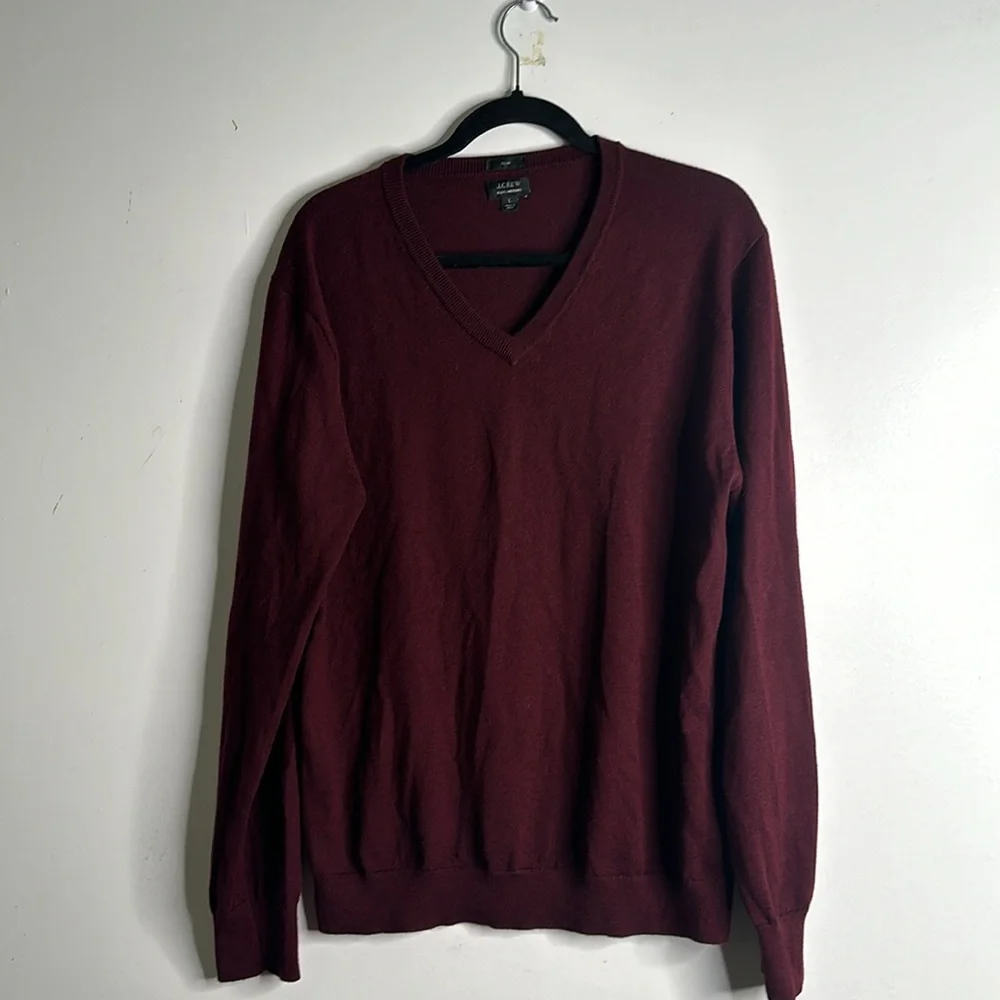 J crew Marino wool burgundy vneck sweater slim fit size large